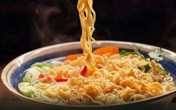 Does eating instant noodles regularly cause ill.ness?