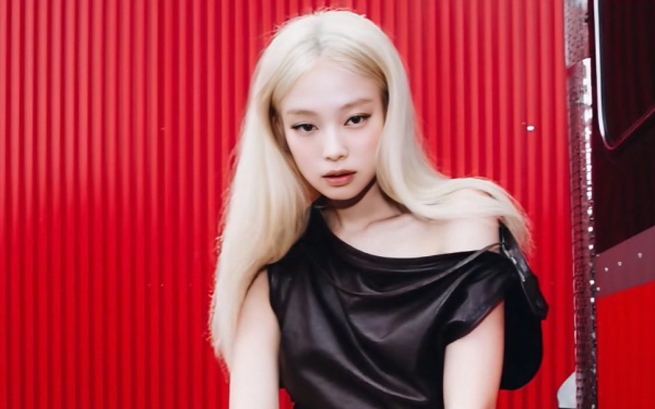 Jennie officially appeared on Billboard HOT 100 chart, surprising ranking