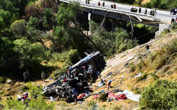 Bus crash in central Mexico kills 19 people