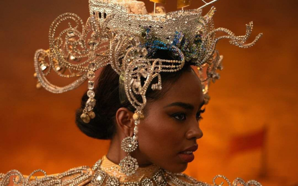 Chelsea Manalo showcases Christianity, Islam history in PH with Miss Universe 2024 national costume