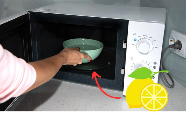 How to Deodorize Your Microwave with Lemon